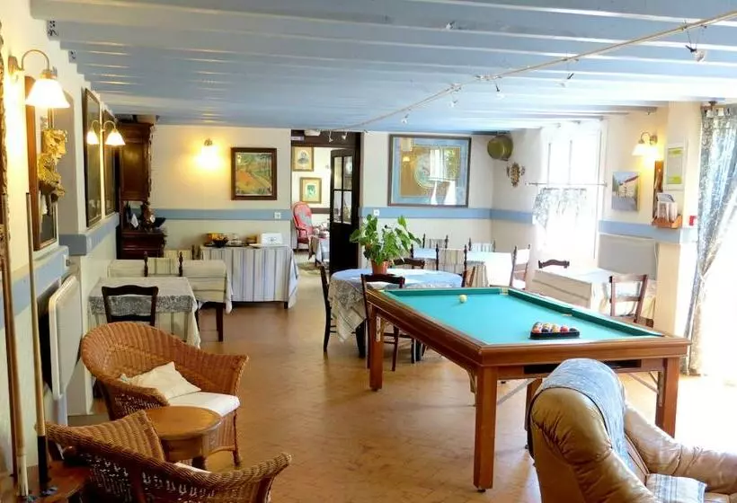 Отель Logis Hôtel Le Clos Pité