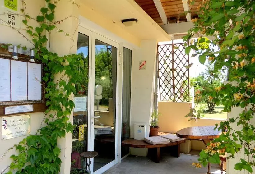 Отель Logis Hôtel Le Clos Pité