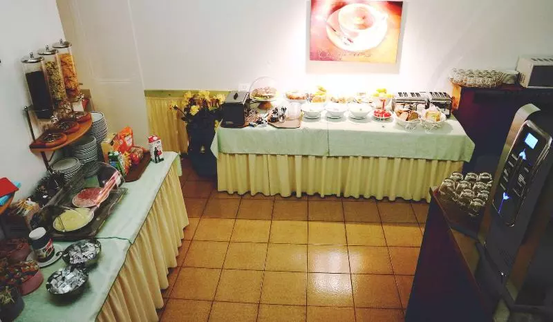 Hotel Modena Old Town