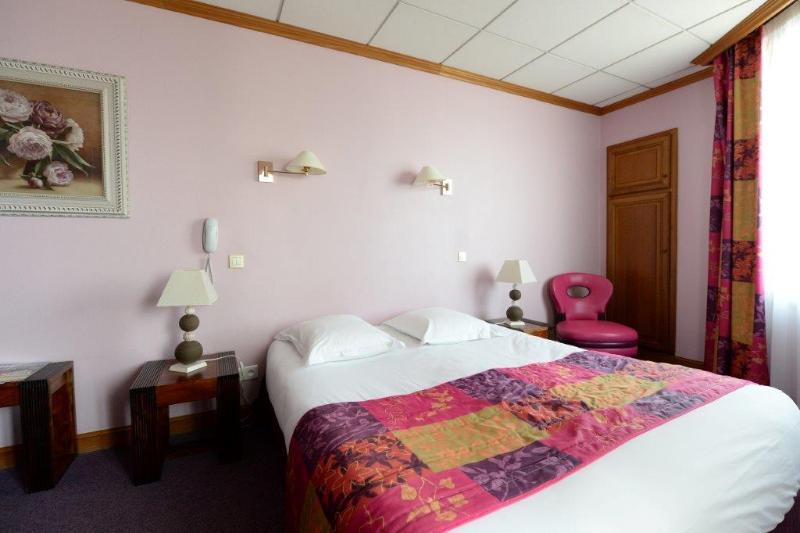 Отель Hôtel Porte Mars Reims Gare Centre Arena