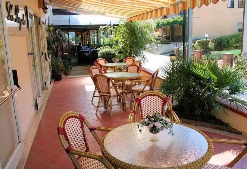 Отель Ristorante La Pergola