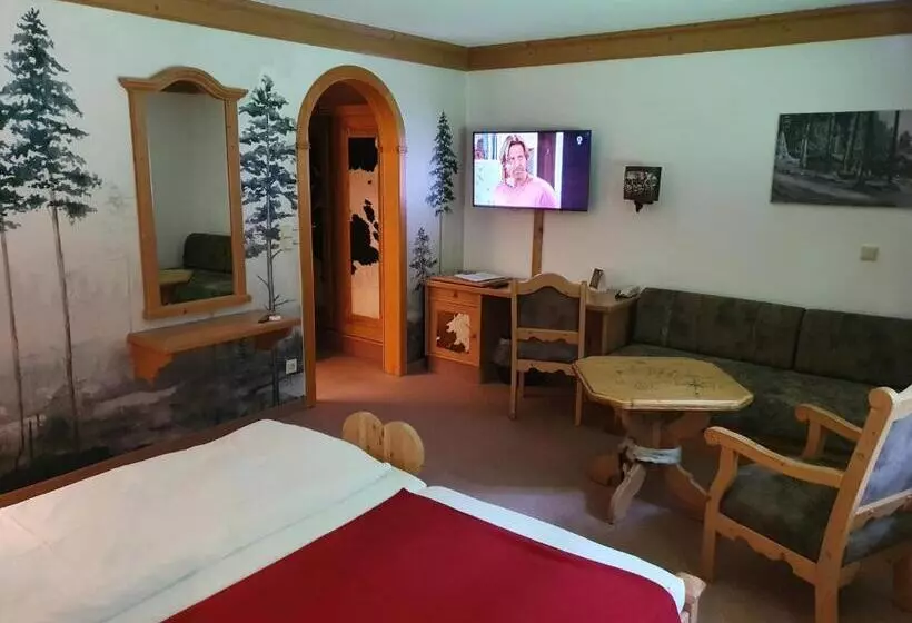 ホテル Und Restaurant Kohlerhutte  Furstenbrunn