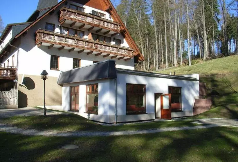 ホテル Und Restaurant Kohlerhutte  Furstenbrunn