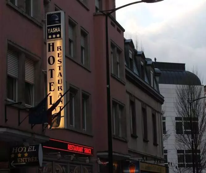 هتل Yasha