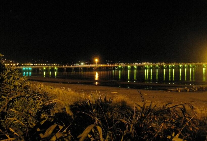 فندق على الطريق Asure 83 By The Sea Motor Lodge