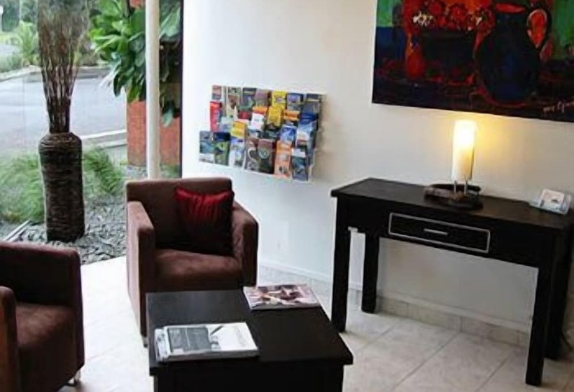 فندق على الطريق Asure 83 By The Sea Motor Lodge