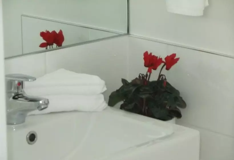 Motell Asure 83 By The Sea Motor Lodge