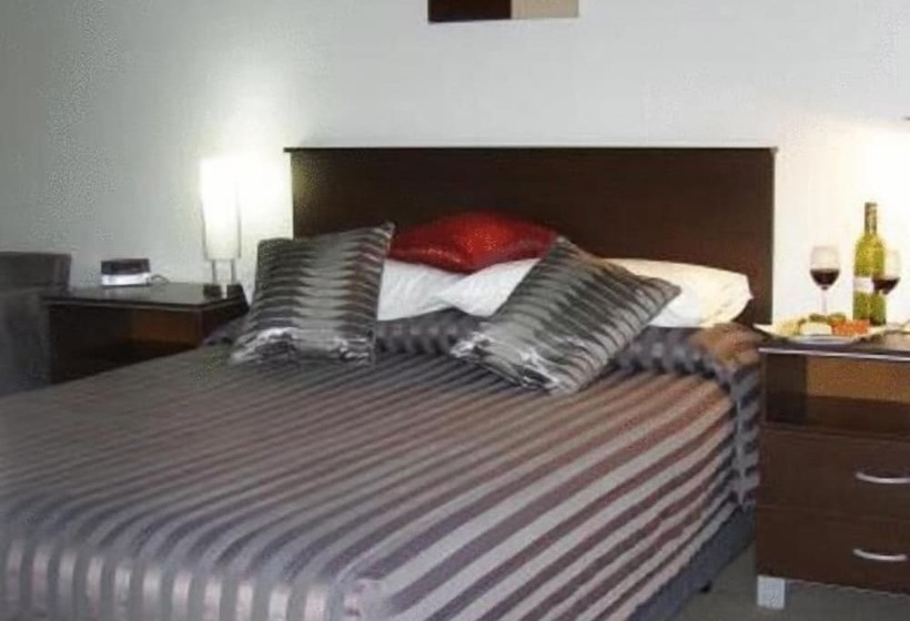 فندق على الطريق Asure 83 By The Sea Motor Lodge