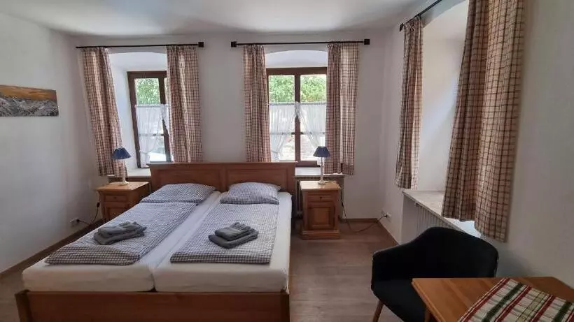 פנסיון Gasthof Zum Rassen