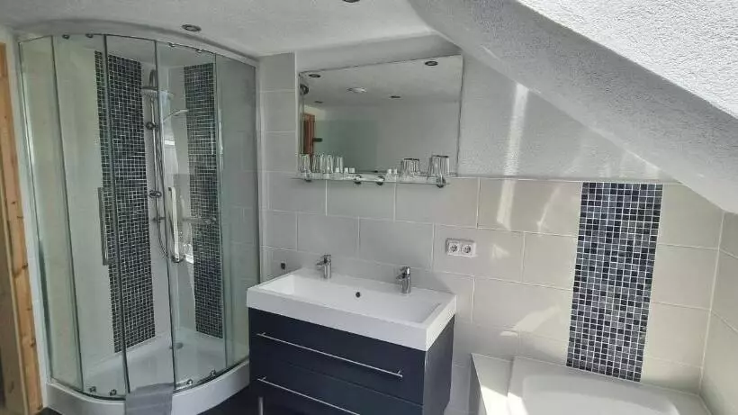 פנסיון Gasthof Zum Rassen