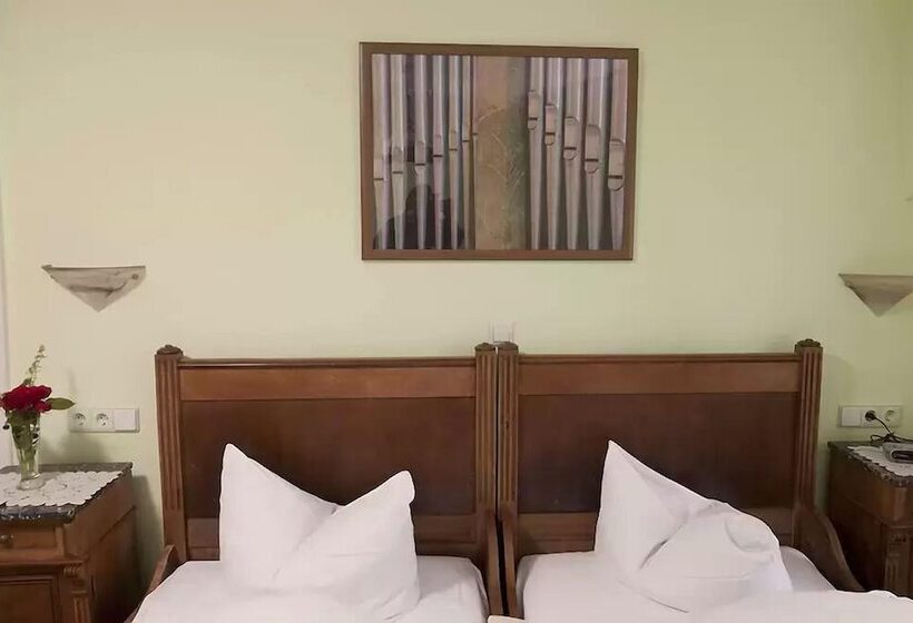 Pensão Zum Kreuz St Peter