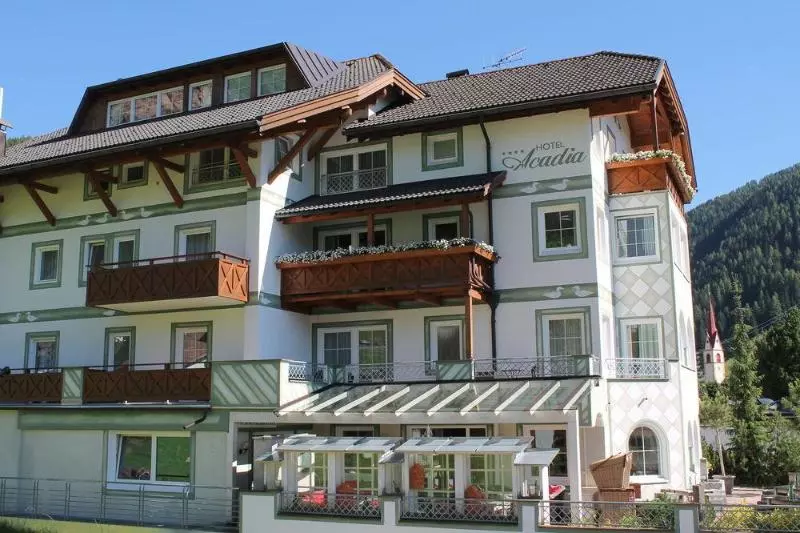 Отель Acadia  Adults Mountain Home