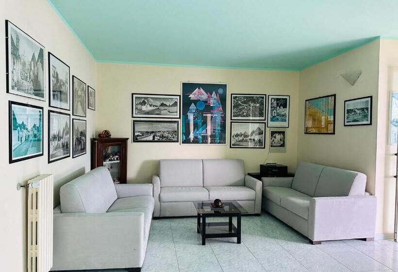 בית מלון כפרי Airone