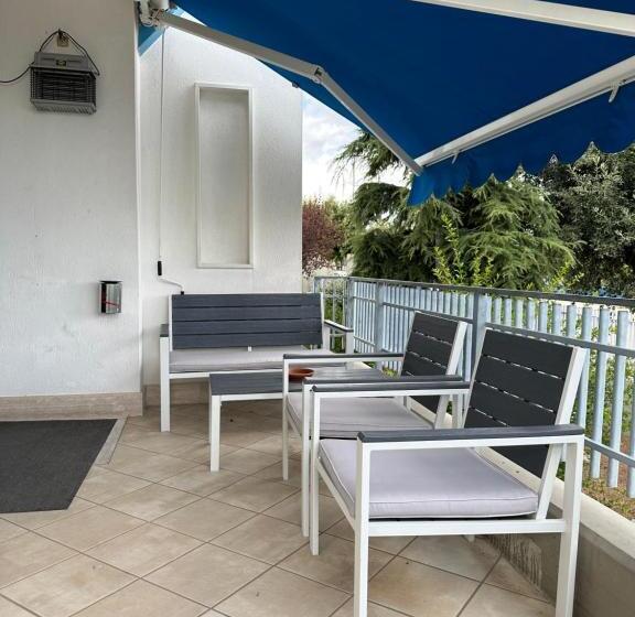 בית מלון כפרי Airone