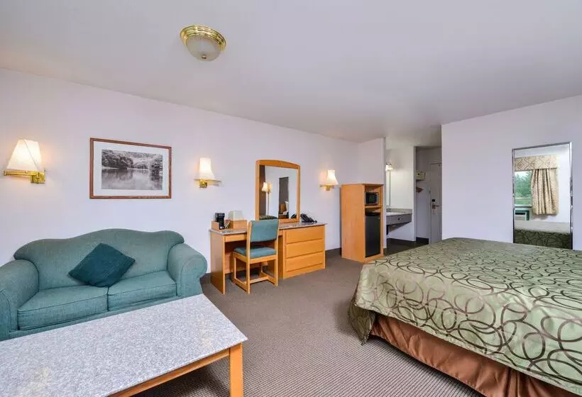 Hotel Canadas Best Value Inn Valemount