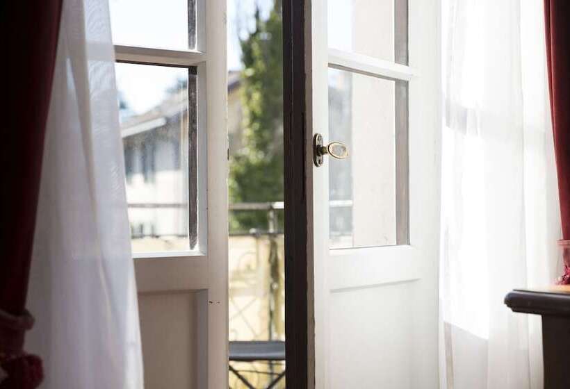 בית מלון כפרי Castel Rundegg