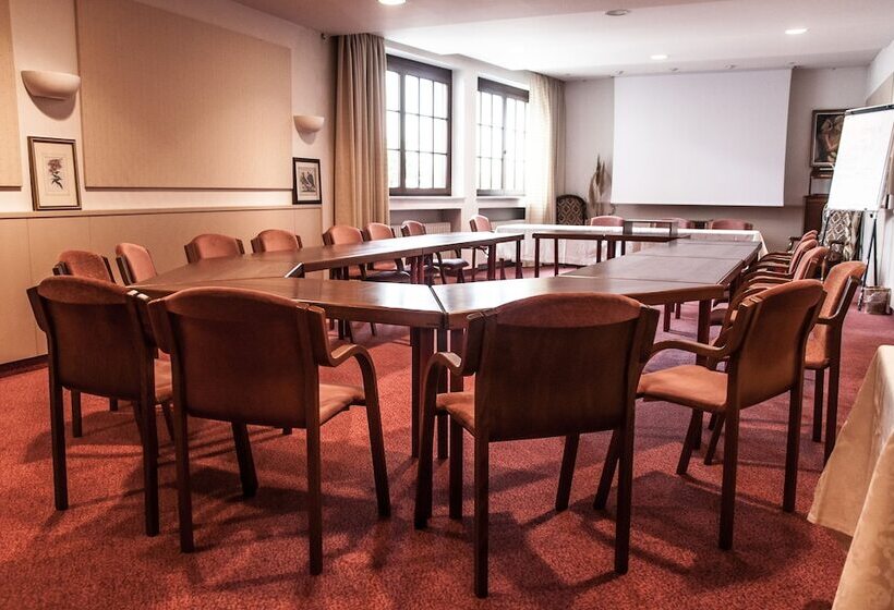 בית מלון כפרי Castel Rundegg