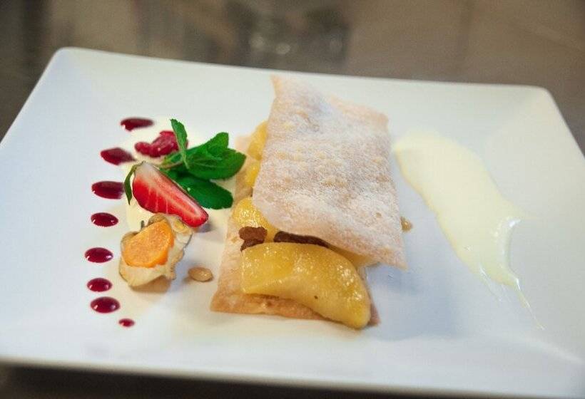 בית מלון כפרי Castel Rundegg