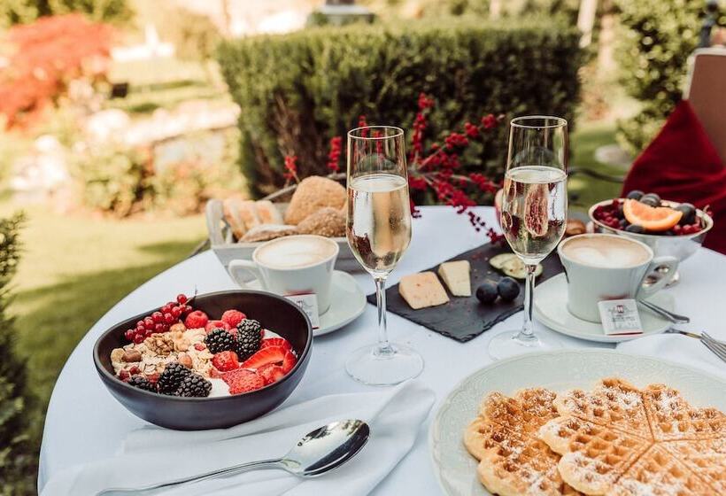 בית מלון כפרי Castel Rundegg