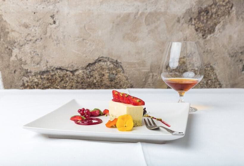 בית מלון כפרי Castel Rundegg