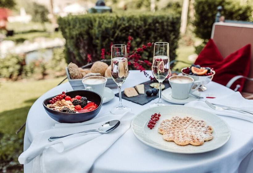 בית מלון כפרי Castel Rundegg