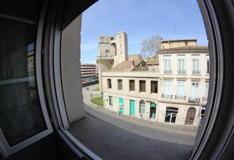 هتل Des Arts, Artisanal Et Independant