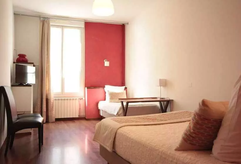 هتل Des Arts, Artisanal Et Independant