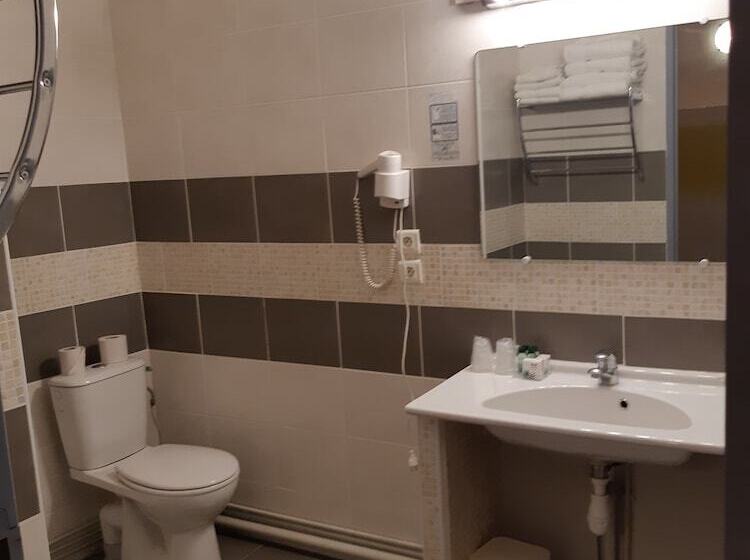 هتل Des Arts, Artisanal Et Independant