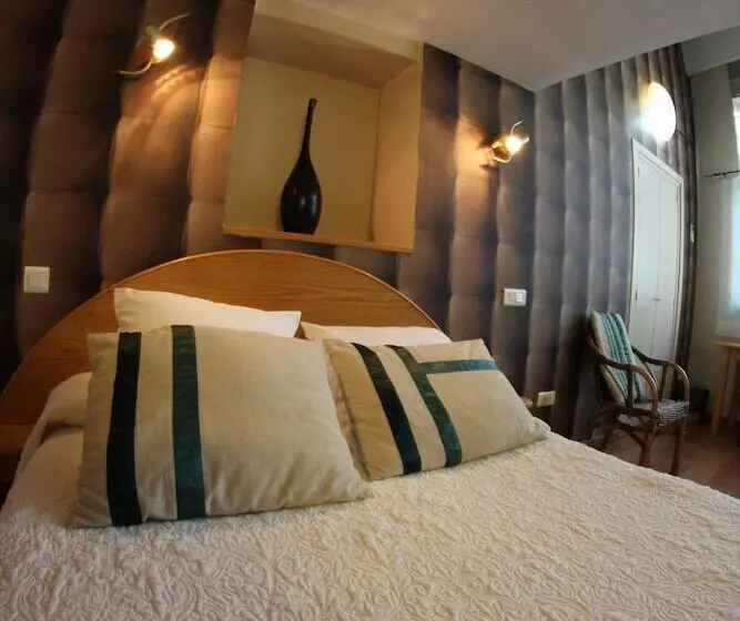 هتل Des Arts, Artisanal Et Independant