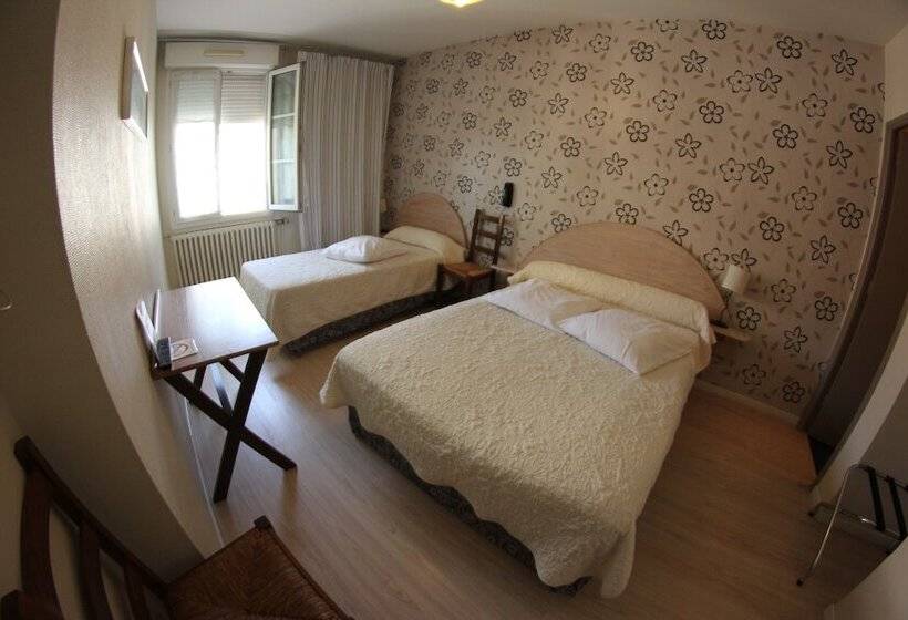 هتل Des Arts, Artisanal Et Independant