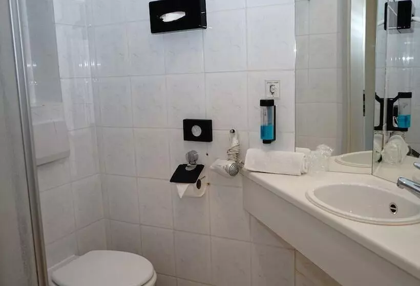 Отель Itm Entrée Glinde Restaurant & Tagungs