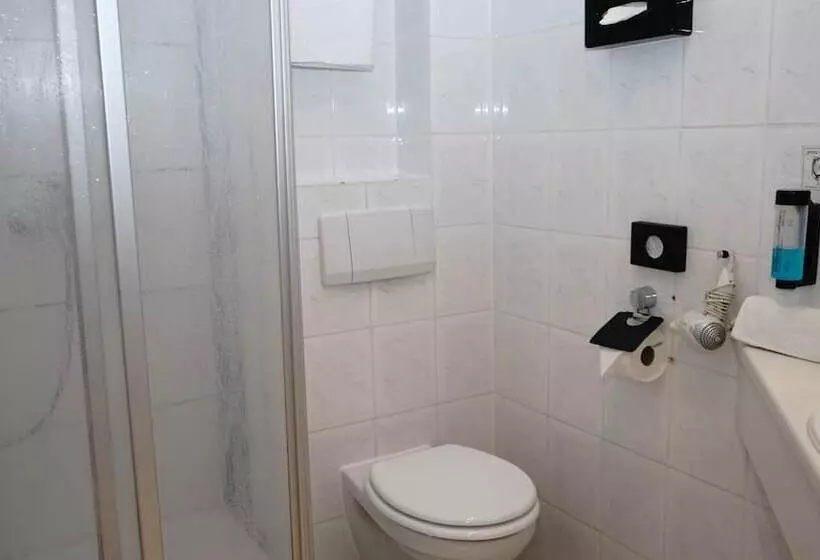 Отель Itm Entrée Glinde Restaurant & Tagungs