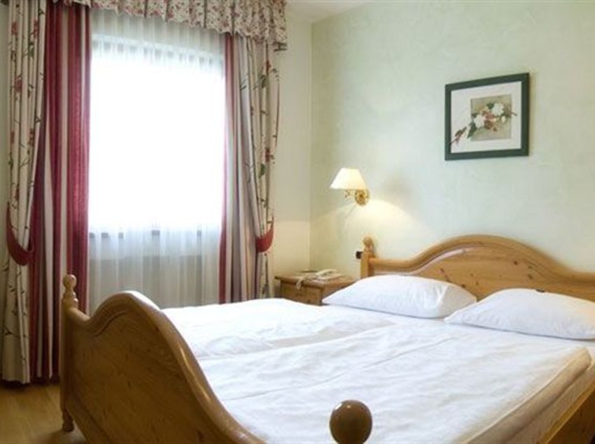 هتل Ristorante Lewald