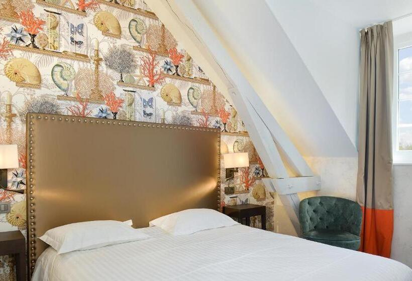 فندق Logis Domaine De Valaudran