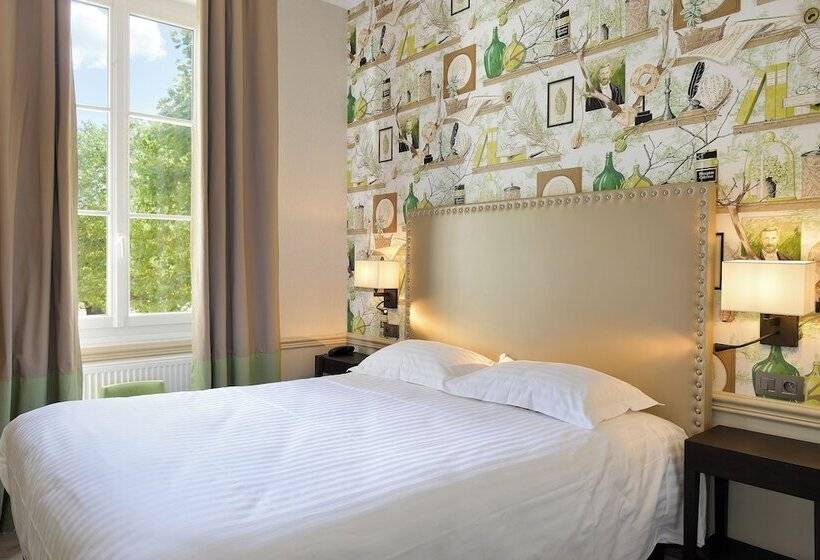 فندق Logis Domaine De Valaudran