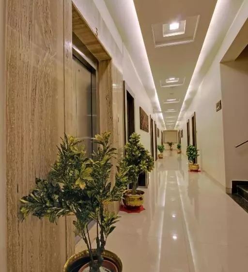 Отель Marigold Newly Renovated