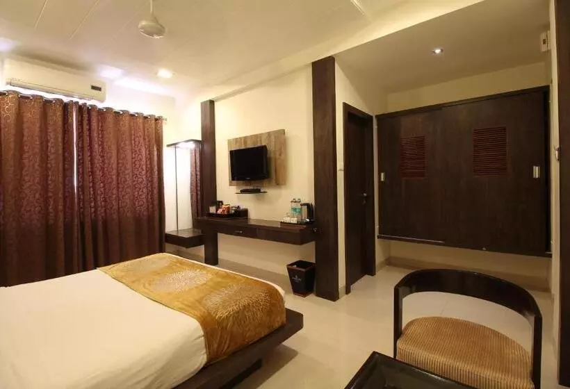 Отель Marigold Newly Renovated