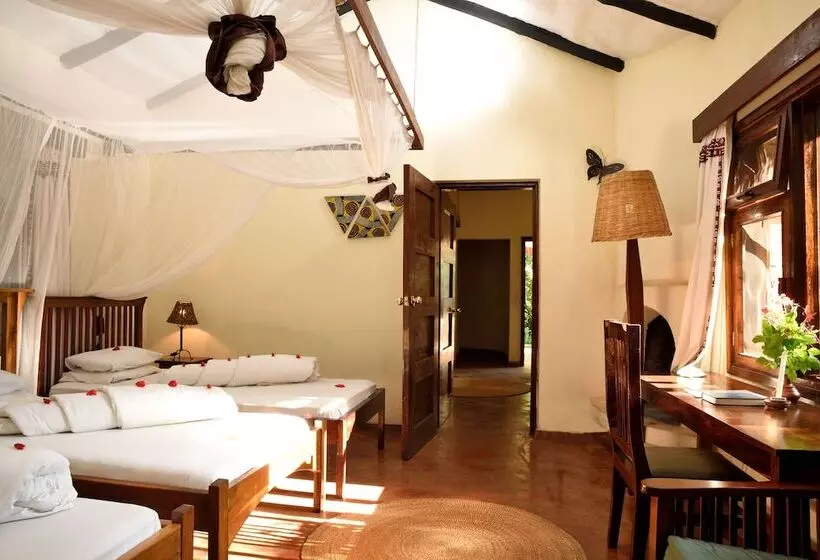 هتل Moivaro Coffee Plantation Lodge