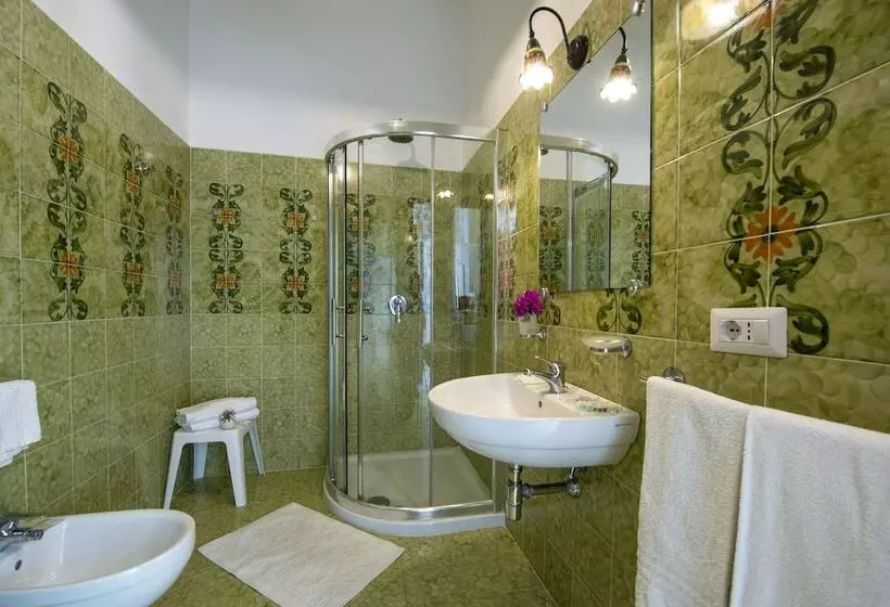 Отель Open Gate