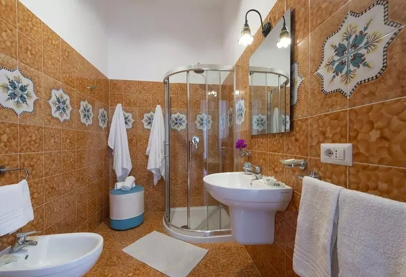 Отель Open Gate