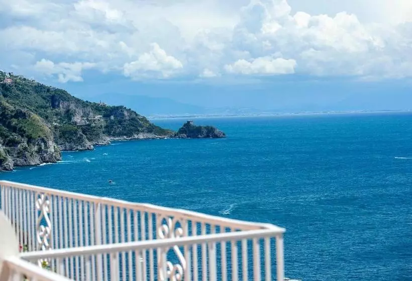 Отель Open Gate