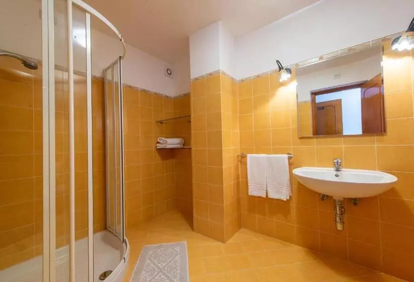 Отель Open Gate