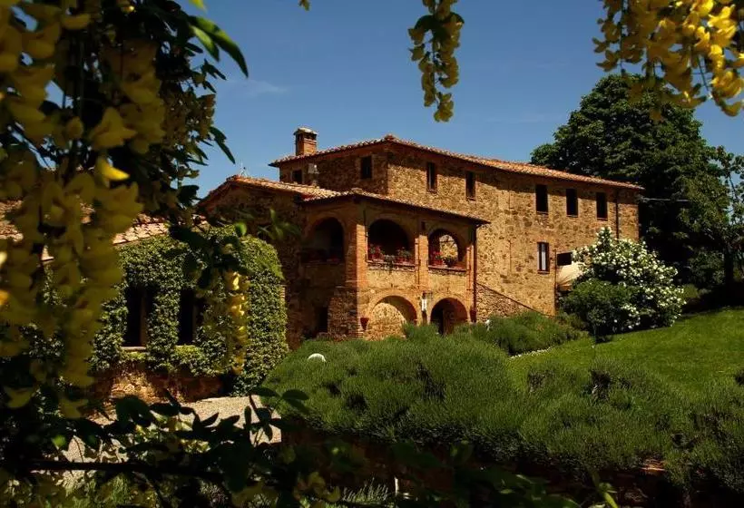 בית מלון כפרי Piombaia