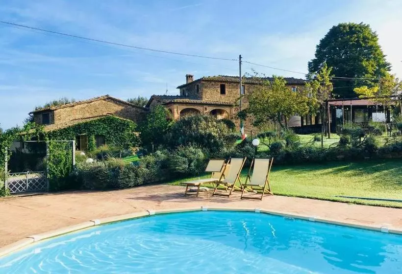 בית מלון כפרי Piombaia