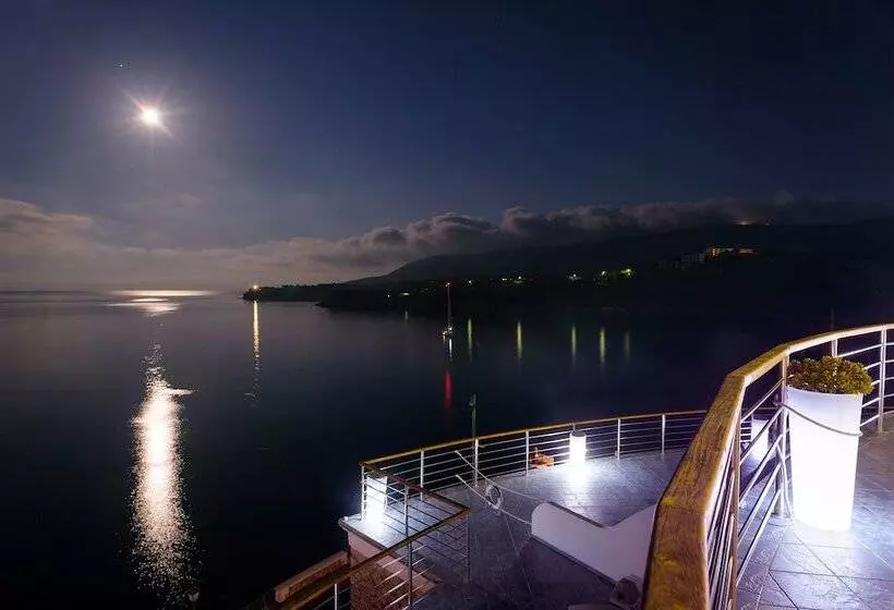 בית מלון כפרי Plaza