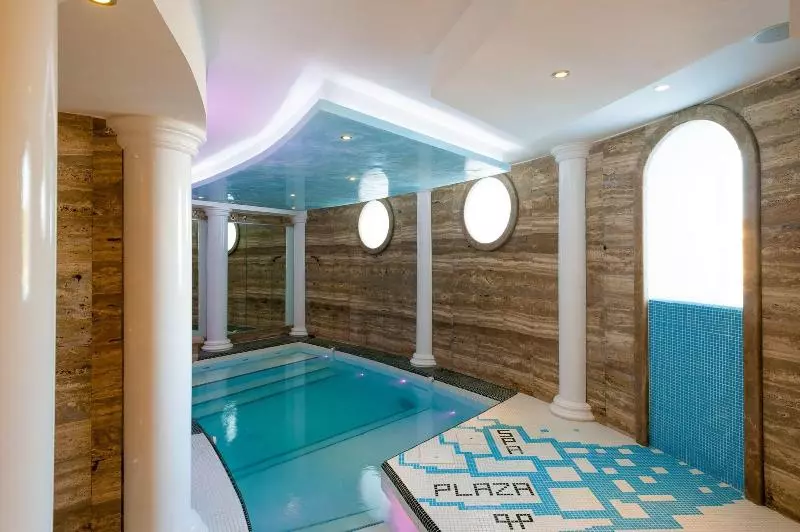 בית מלון כפרי Plaza