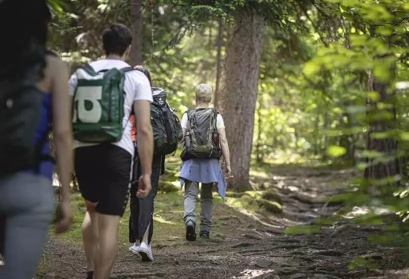 Отель Preidlhof Luxury Dolce Vita Resort