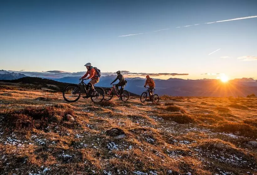 Отель Preidlhof Luxury Dolce Vita Resort