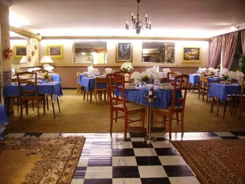 호텔 Restaurant Du Tourisme