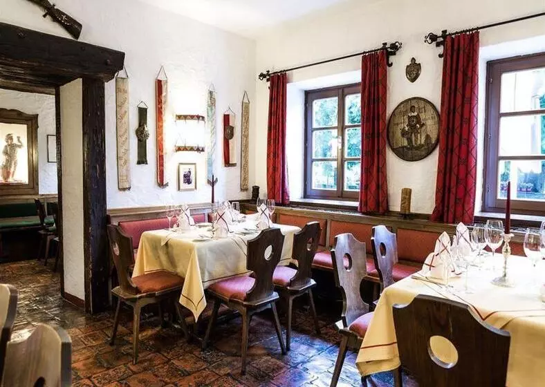 Сельский отель Salzburg Hotel Holznerwirt